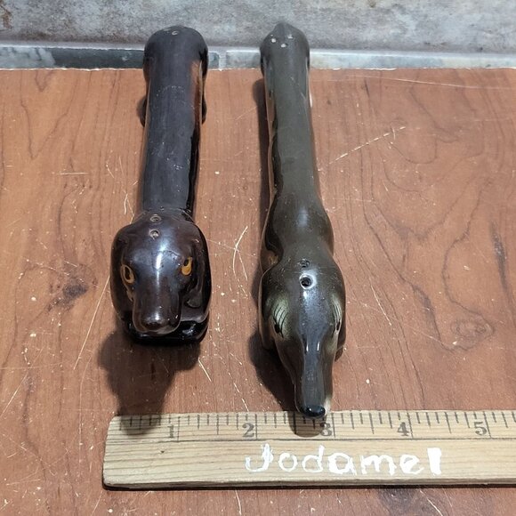 Vintage Anthropomorphic Long Dachshund Dog Wiener Dog Salt and Pepper Shakers - Picture 10 of 13